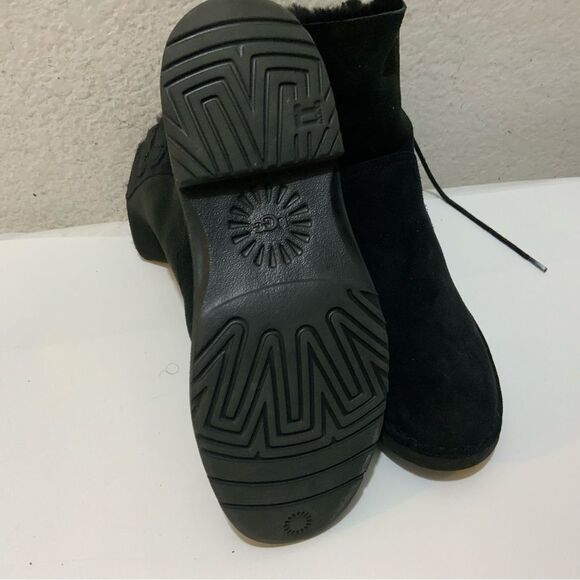 Ugg Naiyah Lace Back Genuine Shearling Boot Black Suede Size 7/38 1020144 - Picture 10 of 14